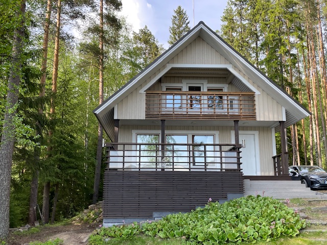Ruskea mökki kuva 2